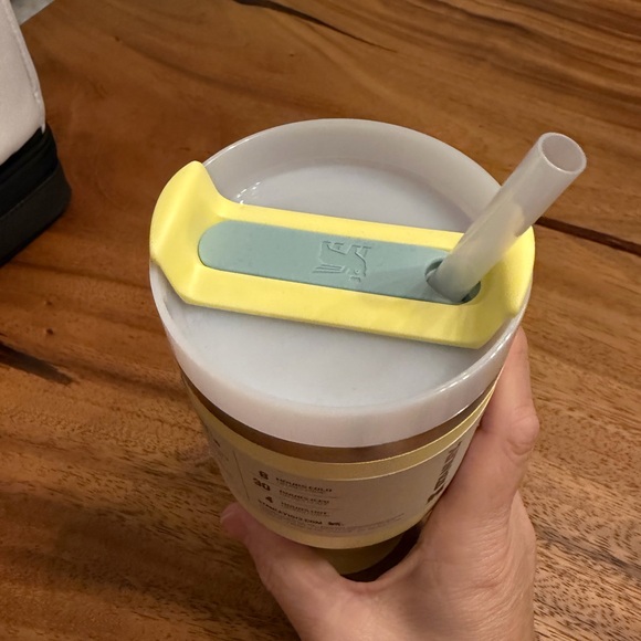 Stanley Yellow Quencher H2.0 Tumbler - Picture 4 of 5
